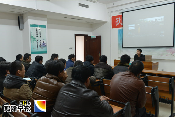 安居煤矿组织“安全不放心人”观看警示教育片