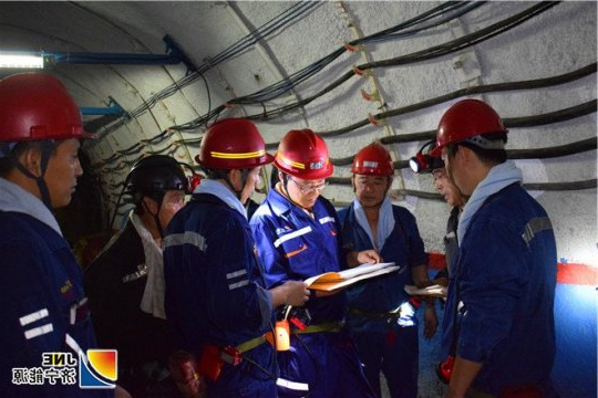 鲁西监察分局张明斌一行到金桥煤矿进行安全生产大检查