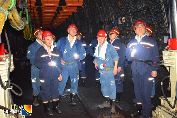 1552975046117541.jpg 2019年3月13日,北京煤科总院研究员再次到金桥煤矿进行调研(孙欢 摄).jpg