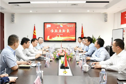 特锐德公司客人到访济宁能源洽谈项目合作