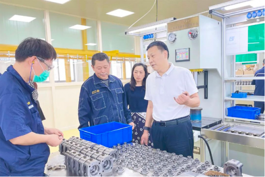 张广宇到信发液压公司调研指导工作