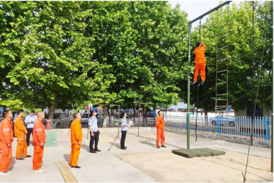 王海峰带队对济矿集团救护中队进行矿山救护队标准化建设突击检查