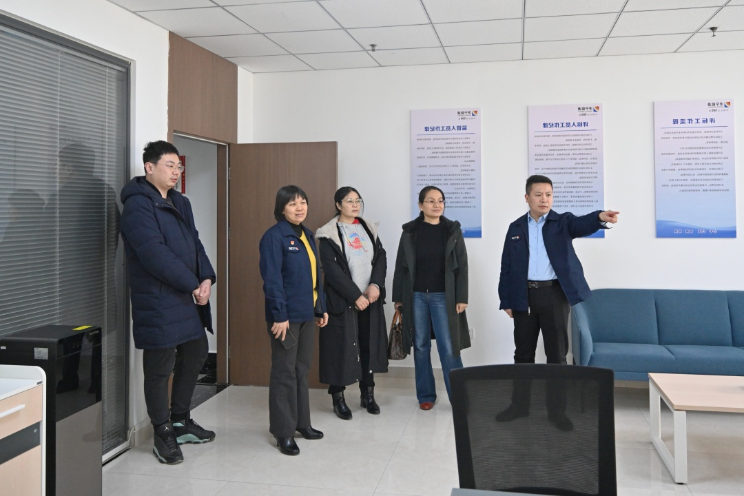 1708743224924925.jpg DSC_3994-2月23日,济宁国投惠通集团党总支副书记、工会主席、全过程咨询事业部总经理杨丽一行4人到山东正则招标有限公司交流学习_已修_副本.jpg