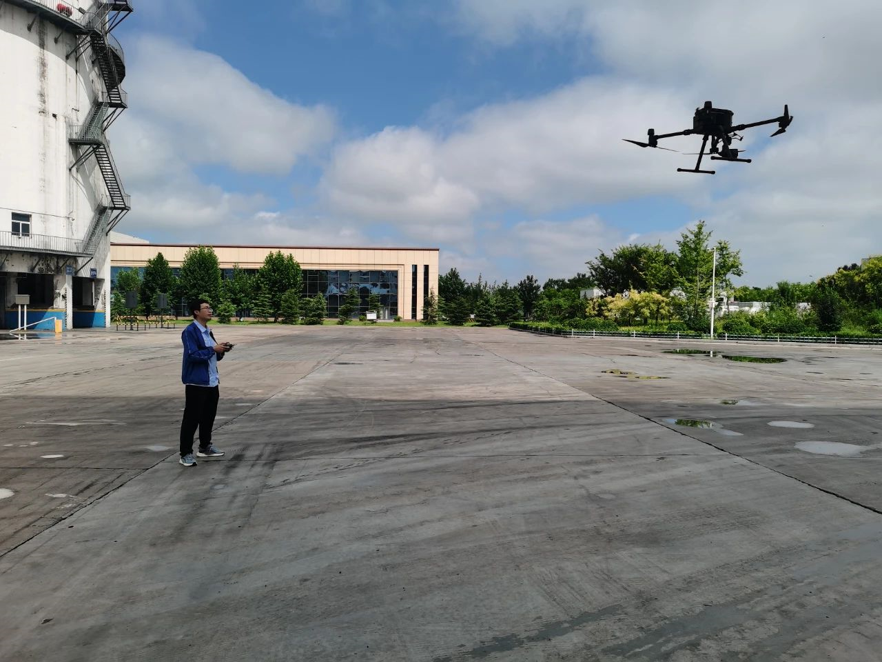 1723596931642077.jpg 1723596935024.jpg