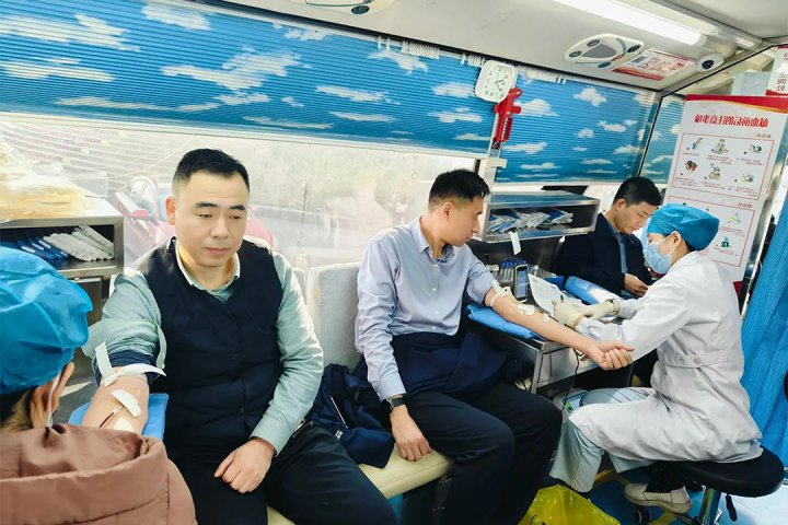 运河煤矿开展“万众红心正能量，无偿献血传爱心”活动