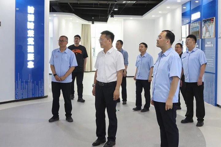 王崇景到安居园区调研指导工作